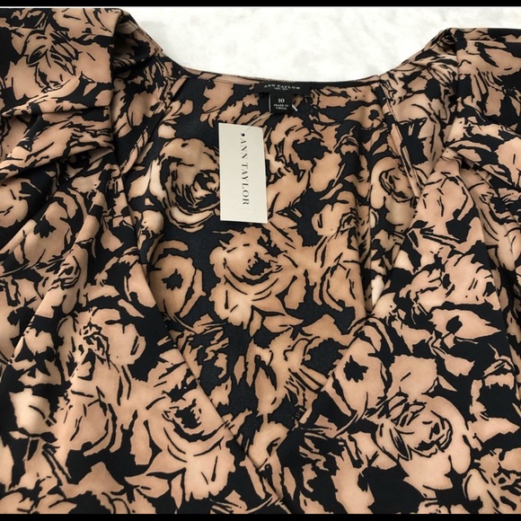 Ann Taylor Floral Rose Print Wrap Blouse Sz 10 NWT - Picture 8 of 11